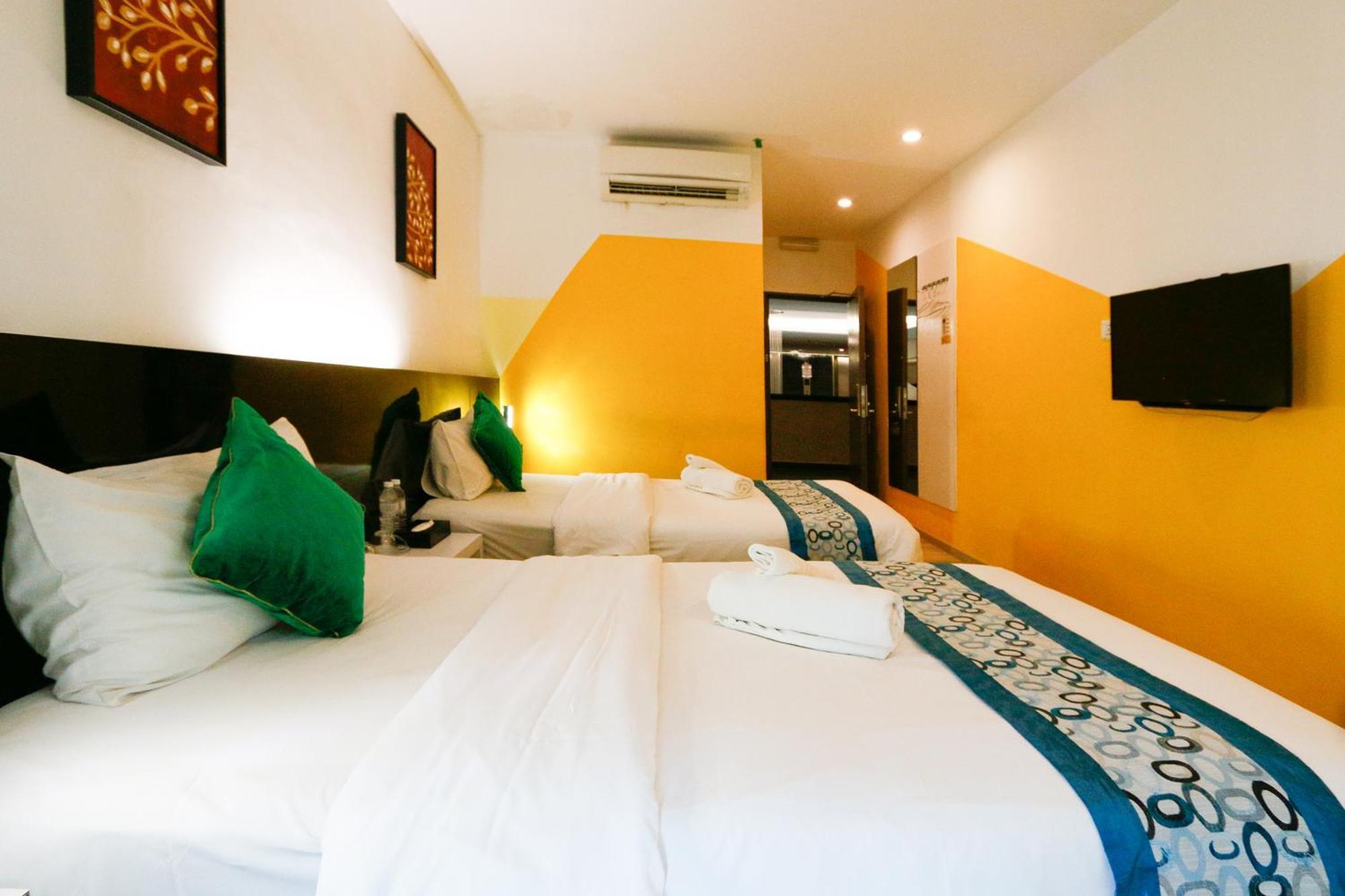 Golden Roof Hotel Ampang Ipoh Exterior photo